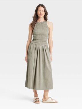 Universal Thread Women’s Olive Green Smocked Maxi Dress